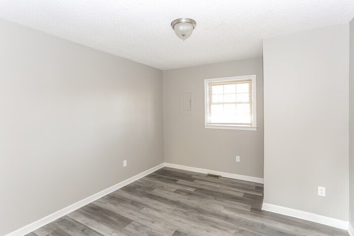 Building Photo - 2334 Munsen Rd