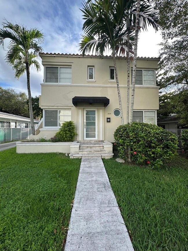 Primary Photo - 3235 S Le Jeune Rd