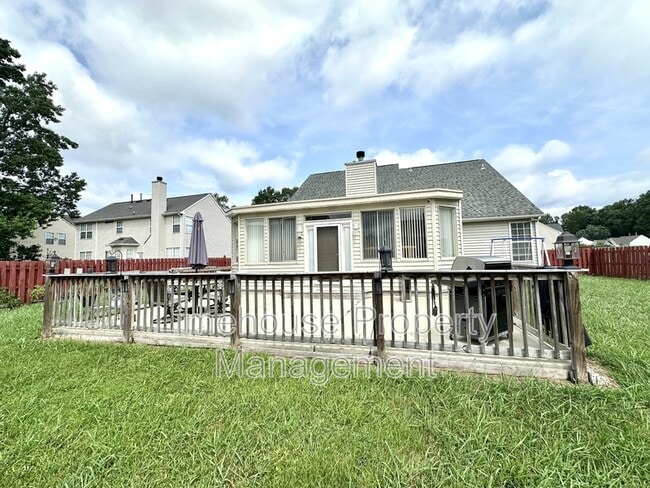 Building Photo - 1116 Fern Ln