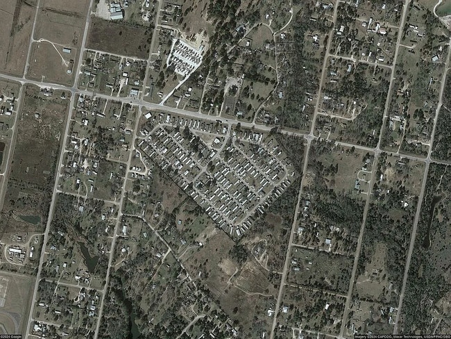 Building Photo - 139 Neches Dr