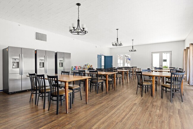 Building Photo - 832 Hilgard Ave