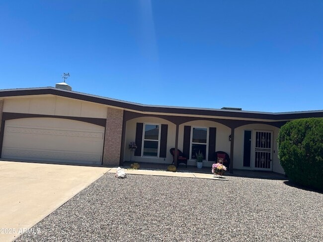 Building Photo - 9221 W Briarwood Cir N