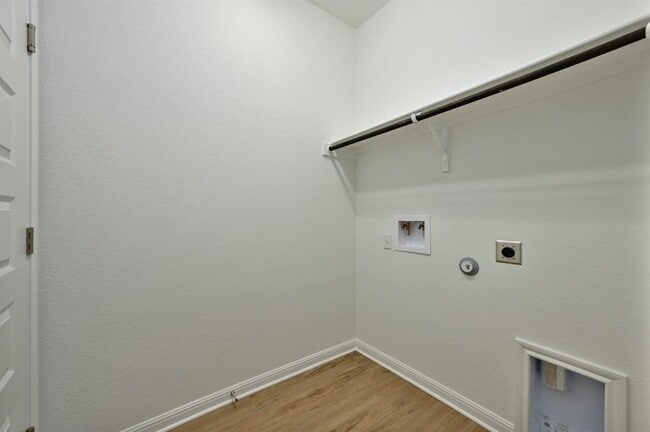 Building Photo - 12311 Zenyatta Dr