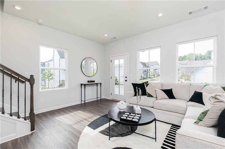 Building Photo - 1422 Creekside Cir NW