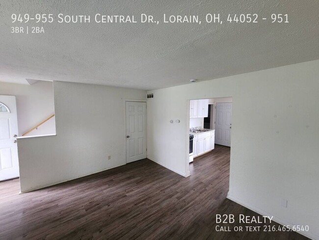 Building Photo - 949-955 South Central Dr., Lorain, OH, 440...