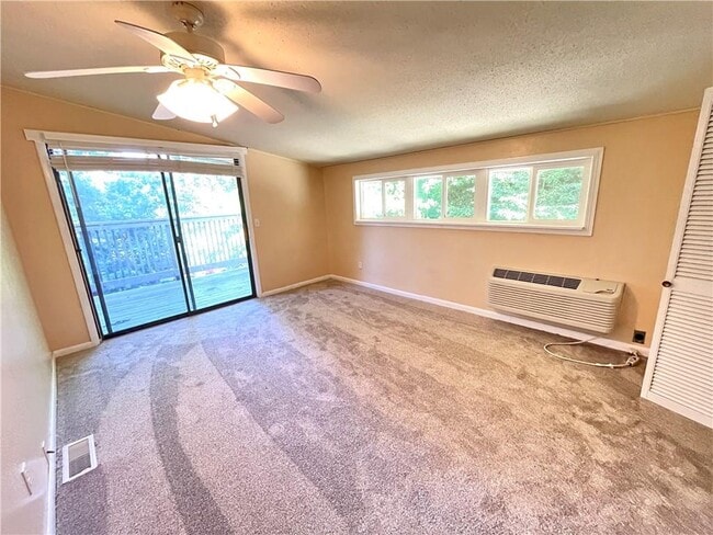 Building Photo - 44 Billingsley Dr
