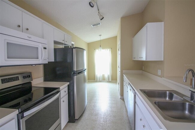 Building Photo - 1367 Laurel Glen Dr