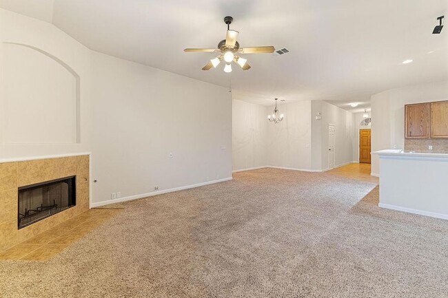 Building Photo - 2134 Paradise Ridge Dr