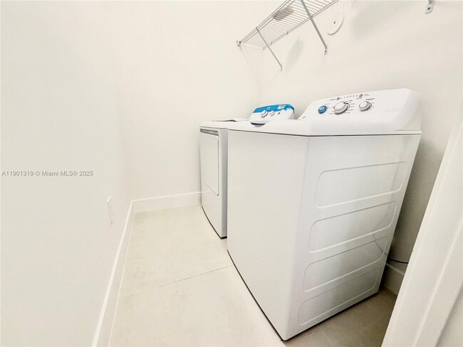 Building Photo - 19113 SW 344th Ter