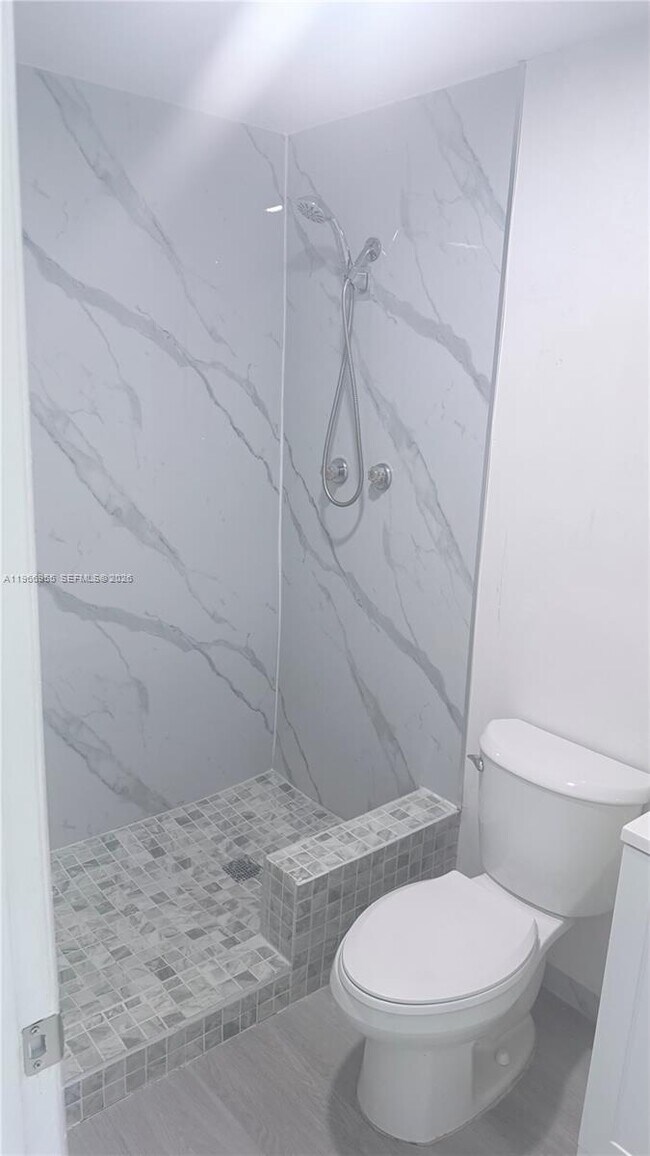 Building Photo - 12680 NE 3rd Ave