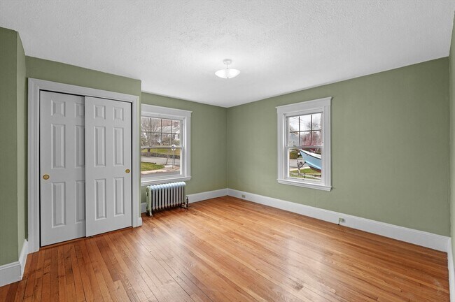 Building Photo - 38 Raymond Rd