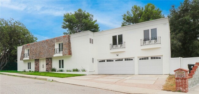 Primary Photo - 16608 Park Ln Cir