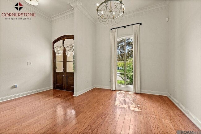 Building Photo - 8564 Grand View Dr