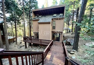 Building Photo - Cozy All Electric, 2 Bedroom, 2 Full Bathr...