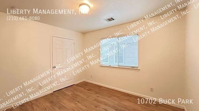 Building Photo - 10702 Buck Park