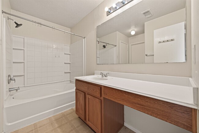 Building Photo - 19119 Yaupon Ranch Dr