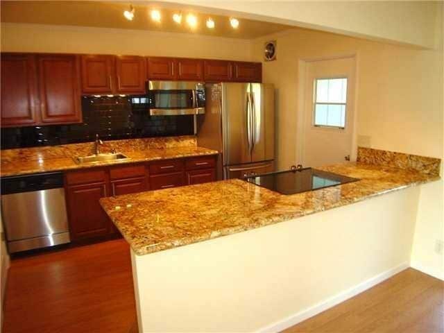Building Photo - Aiea - Ridgeway BII 3 bedroom townhome