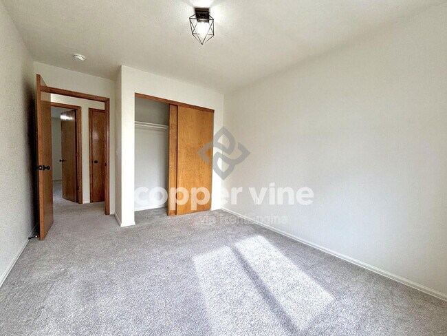 Building Photo - 3070 S Princess Cir