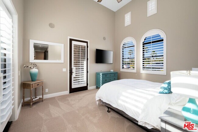 Building Photo - 50350 Vista Montana Rd