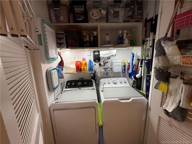 Building Photo - 9960 S Ocean Dr