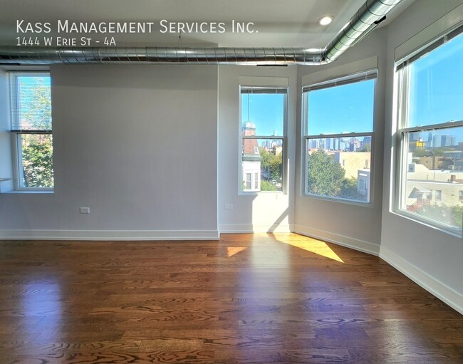 Building Photo - 1444 W Erie St