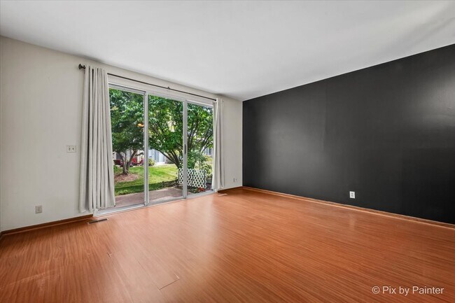 Building Photo - 1462 Division Ct