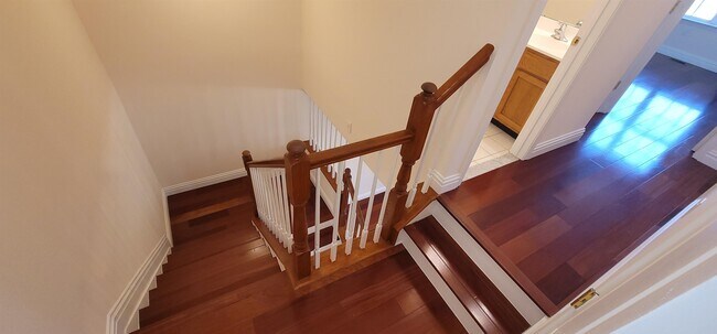 Building Photo - 9 McMartin Ct