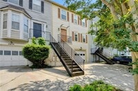 Building Photo - 3876 Meadow Creek Dr