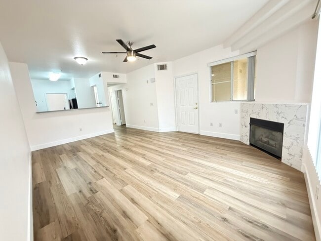 Building Photo - To schedule a viewing, call Wally Fellman at 702-493-9787