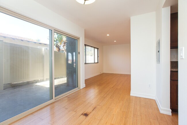 Building Photo - 2320 Clark Ln