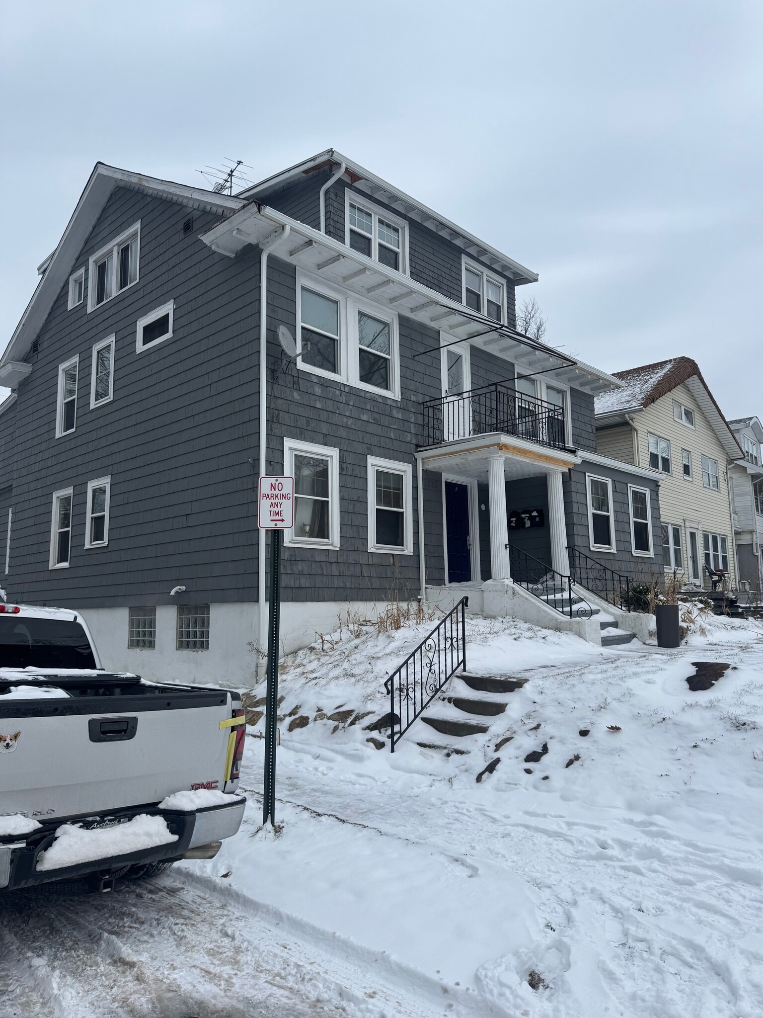 Building Photo - 1335 West Blvd