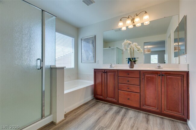 Building Photo - 304 Windsor Ridge Ave