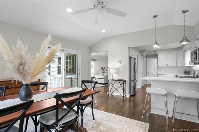 Building Photo - 80 Ridgewood Ave