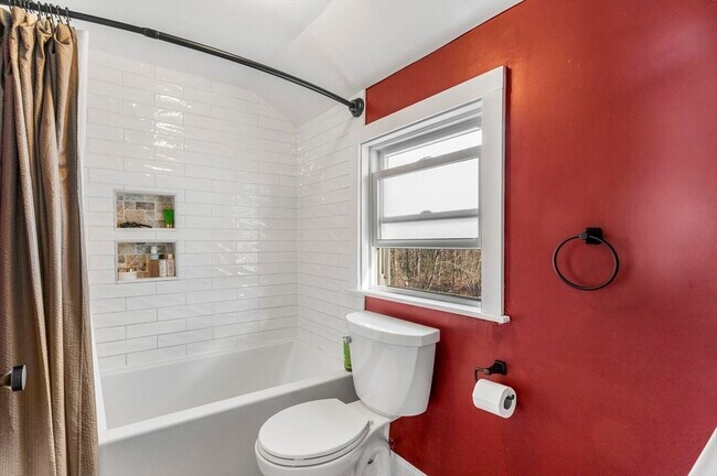 Building Photo - 191 Randolph St