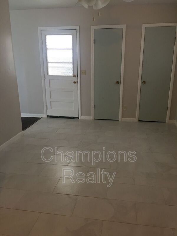 Building Photo - 1167 Staunton Dr