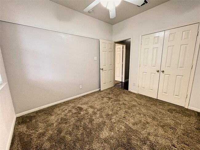 Building Photo - 2059 Carlisle Castle Dr