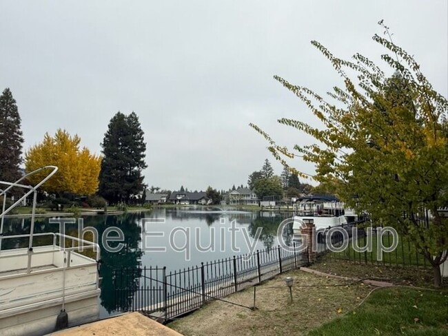 Building Photo - 5418 W Sweet Dr