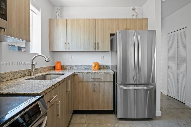 Building Photo - 165 NW 39th St