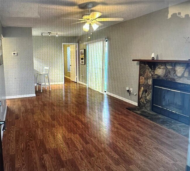 Building Photo - 14736 Norwood Oaks Dr