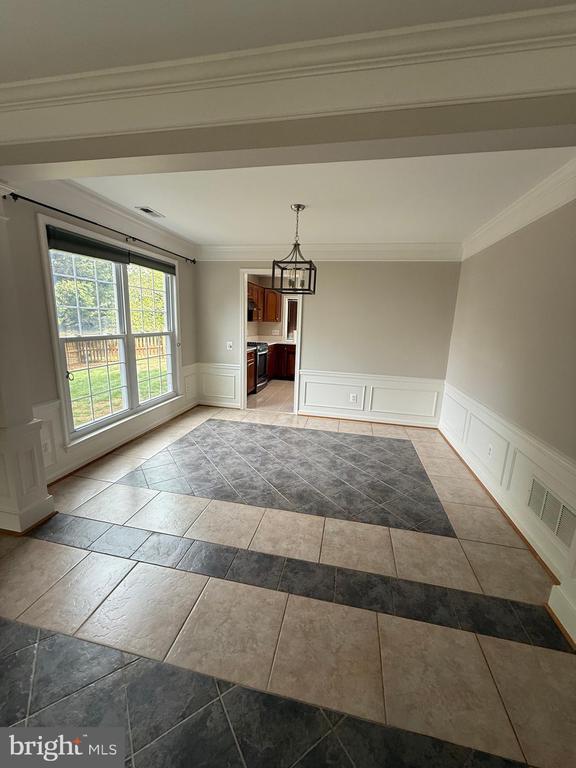 Building Photo - 918 Catoctin Cir NE