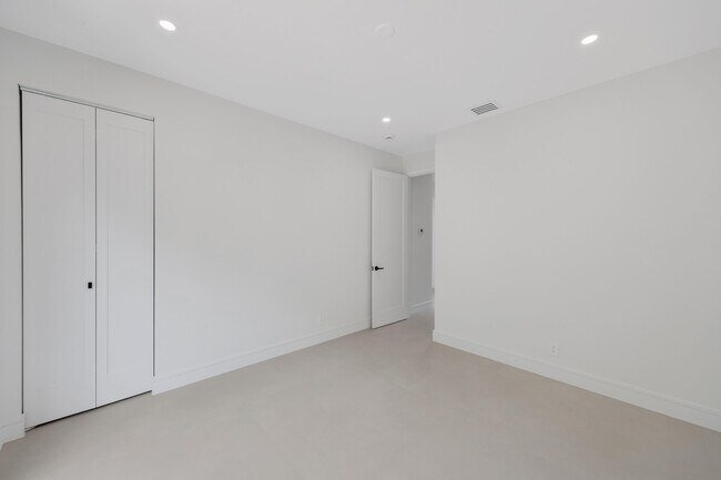 Building Photo - 1107 Periwinkle Ln
