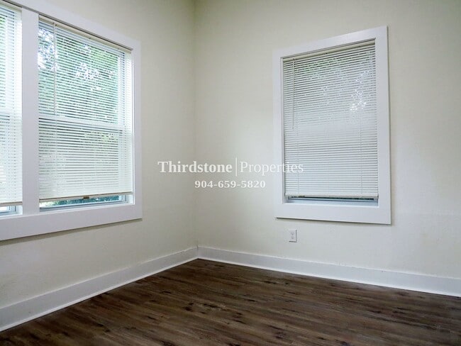 Building Photo - 2071 Southampton Rd