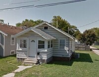 Building Photo - 306 Sullivan Ave