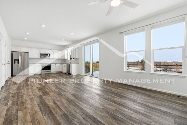 Building Photo - Gorgeous Home with Washer/Dryer and 2-Car Garage