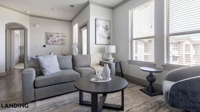 Building Photo - 12500 Shadowglen Trce