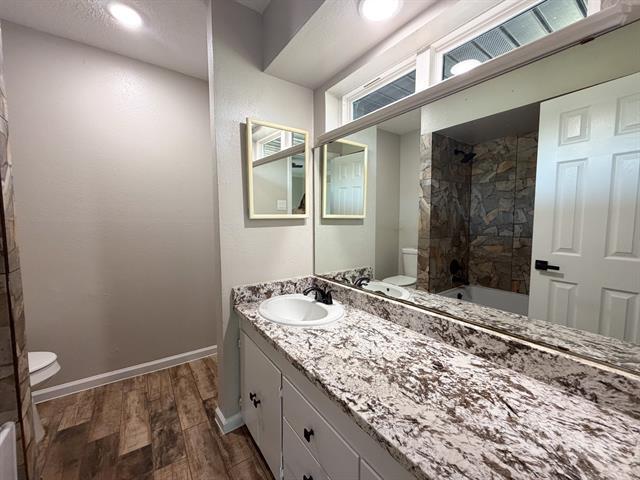 Building Photo - 509 Lake Park Ave