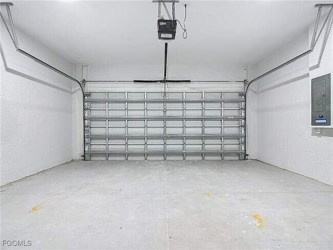 Building Photo - 5001 Bywood St