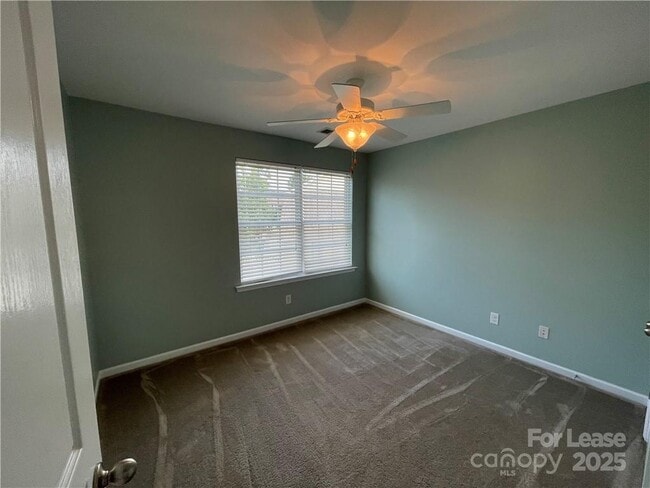 Building Photo - 221 Spring Gardens Drive