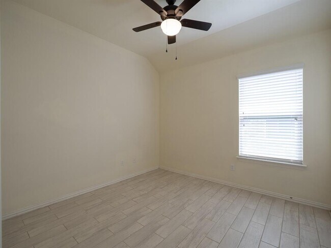 Building Photo - 238 Travertine Trail