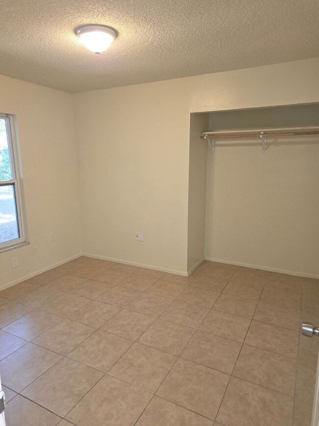 Building Photo - 3/2 DUPLEX